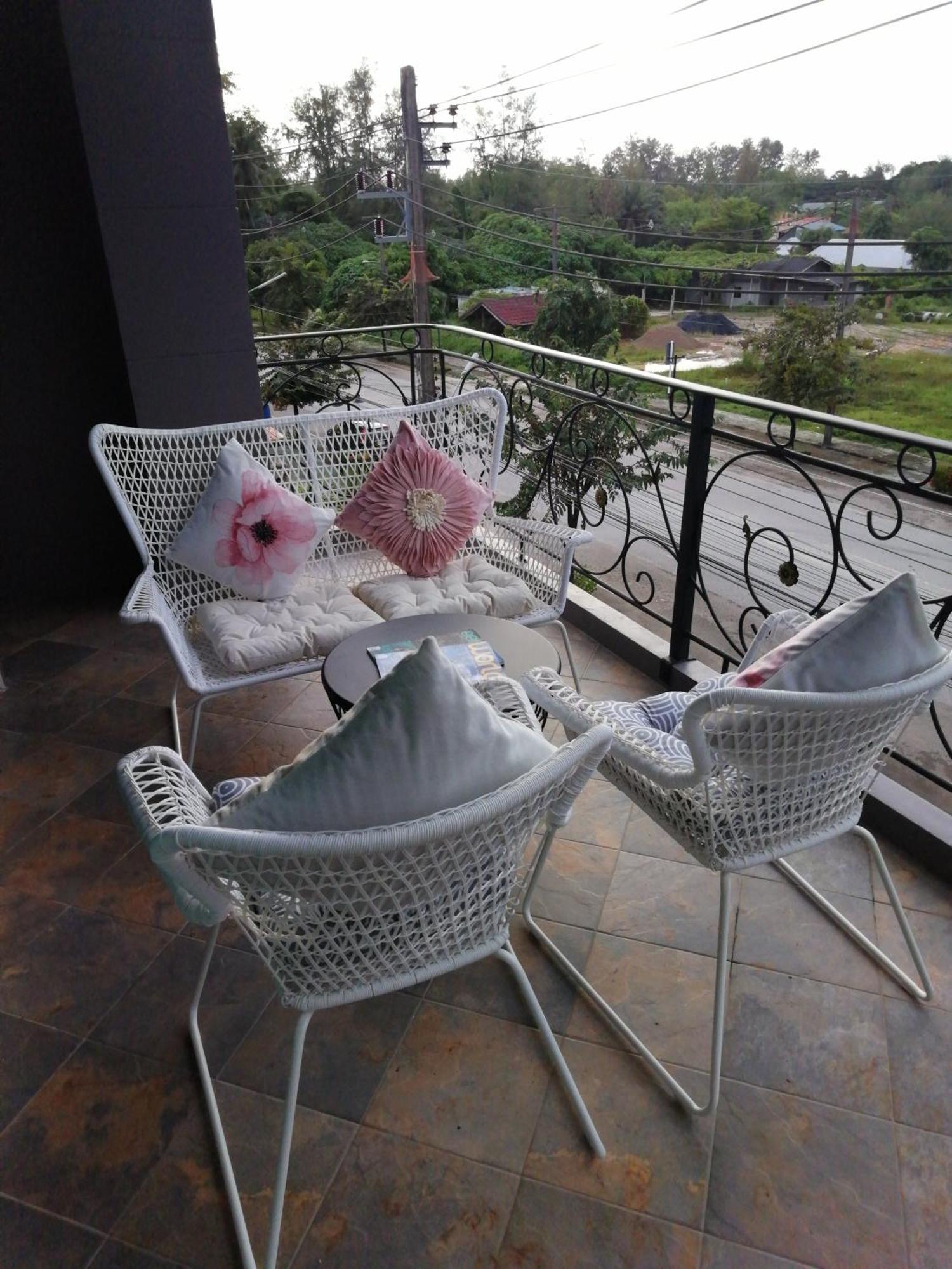 Klong Muang Beach Apartment Exteriör bild