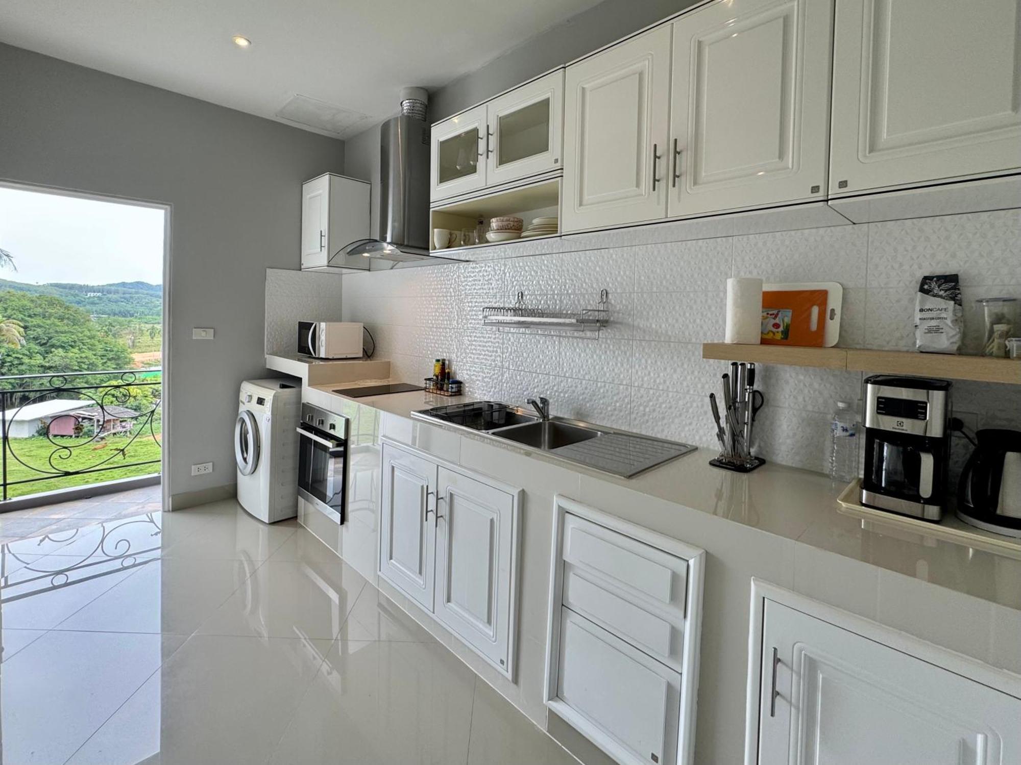 Klong Muang Beach Apartment Rum bild