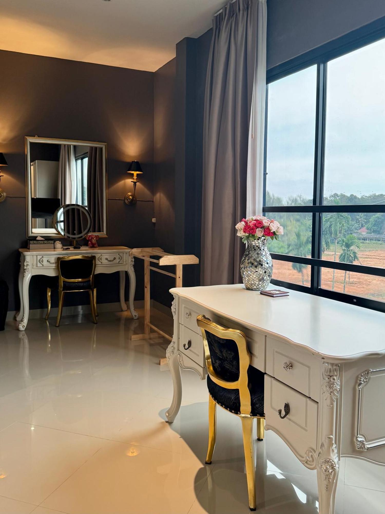 Klong Muang Beach Apartment Exteriör bild